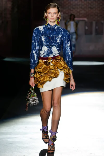 Look 8